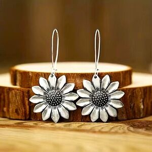 New antique silver tone sunflower earrings